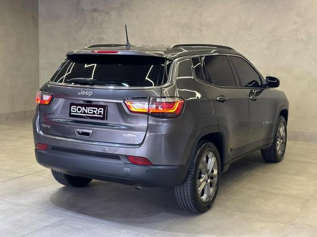 Foto do veículo JEEP COMPASS  LONG TF 2023 13.831 KM 145.900,00