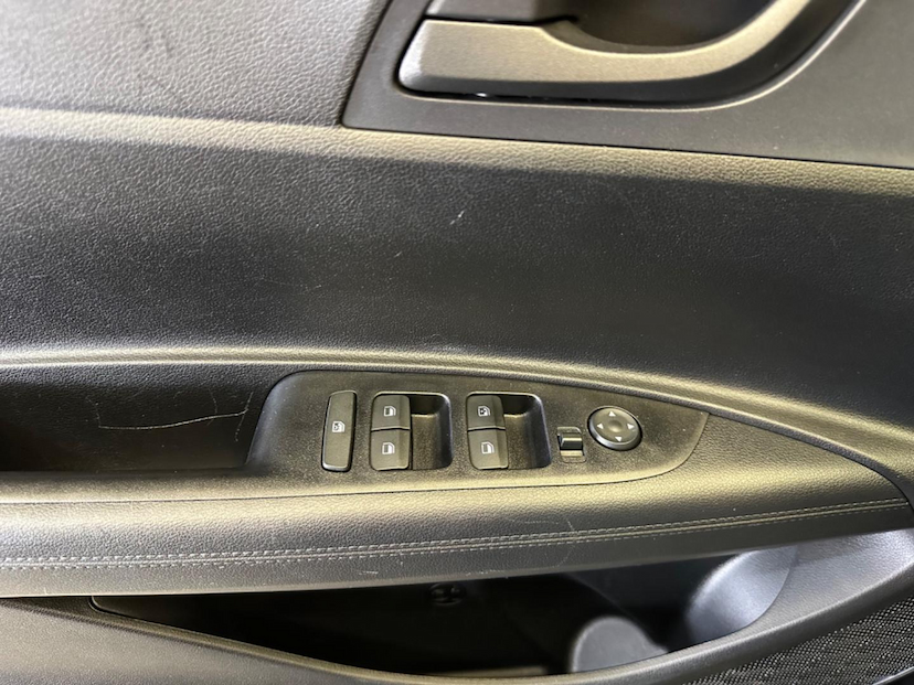 Foto do veículo HYUNDAI HB20  1.0MT VISION BLUEMEDIA 2022 12.611 KM 66.900,00