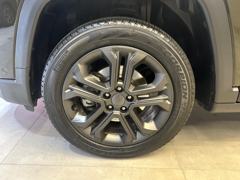 Foto do veículo JEEP COMPASS  LONG TF 2022 13.530 KM 138.900,00