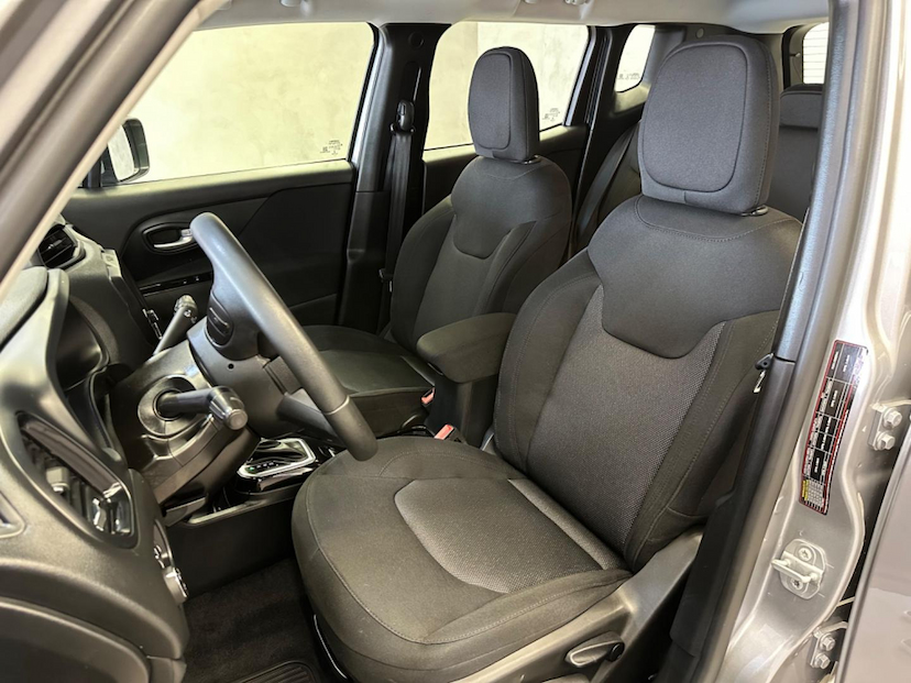 Foto do veículo JEEP RENEGADE  SPORT AT 2021 58.465 KM 84.900,00