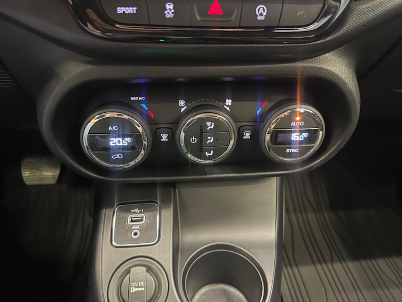 Foto do veículo FIAT TORO  1.8 16V EVO FLEX FREEDOM AT6 2020 55.181 KM 97.900,00