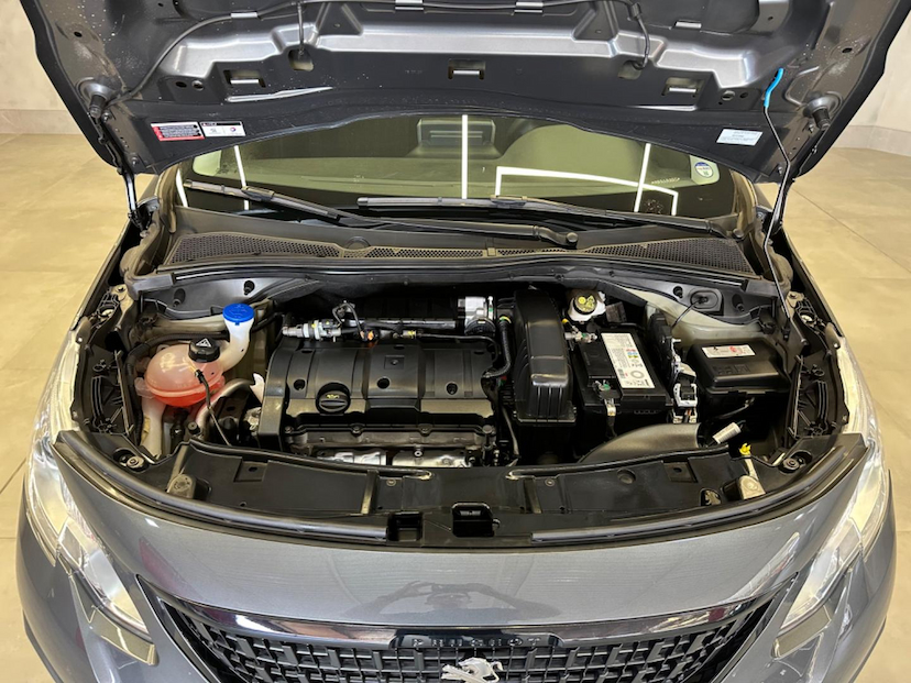 Foto do veículo PEUGEOT 2008  ALLURE PACK 1.6 FLEX 16V AUT 2024 10.260 KM 94.900,00