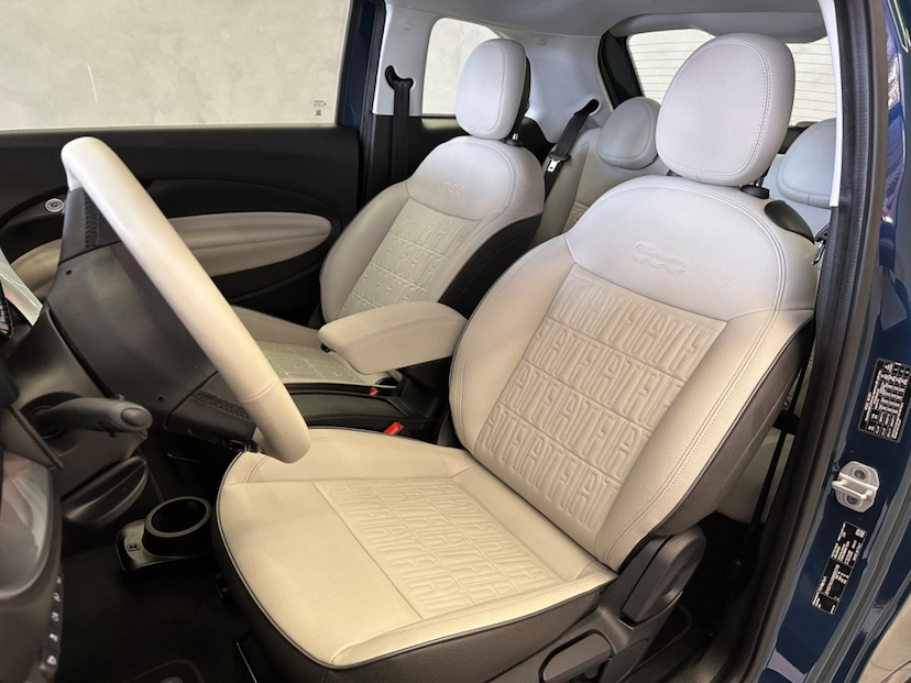 Foto do veículo FIAT 500 E ICON 2022 4.128 KM 129.900,00