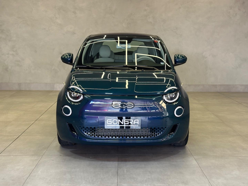 Foto do veículo FIAT 500 E ICON 2022 4.128 KM 129.900,00