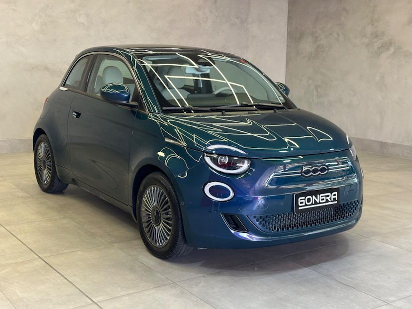 Foto do veículo FIAT 500 E ICON 2022 4.128 KM 129.900,00
