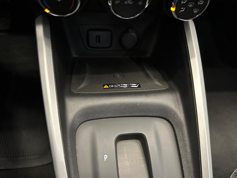 Foto do veículo CHEVROLET ONIX  PLUS 10TAT PR2 2023 17.657 KM 95.900,00