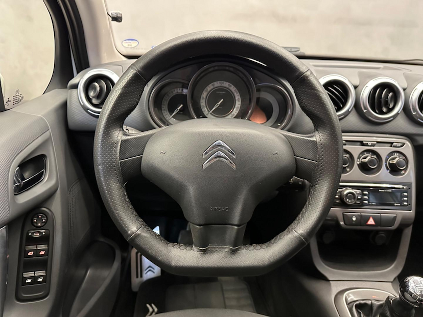 Foto do veículo CITROËN C3  90M TENDANCE 2015 115.380 KM 41.900,00