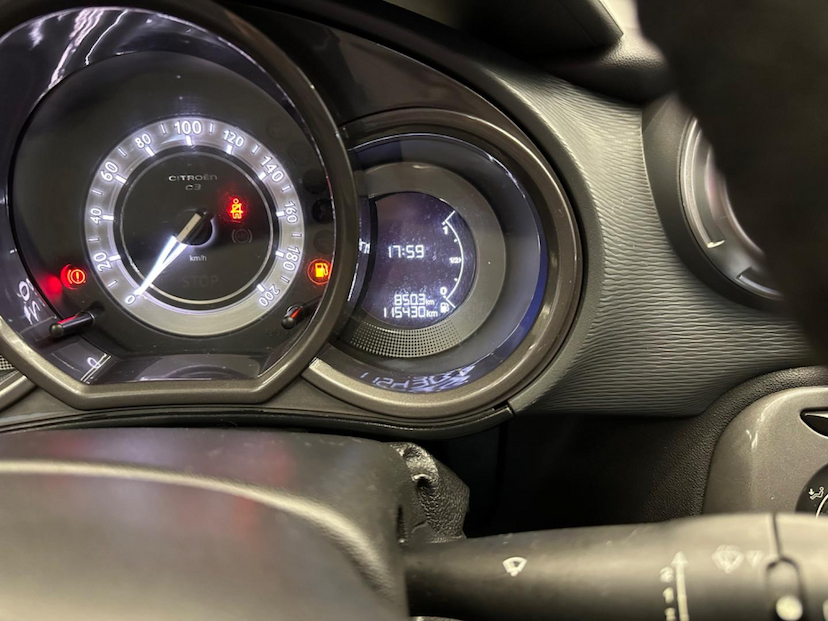 Foto do veículo CITROËN C3  90M TENDANCE 2015 115.380 KM 41.900,00