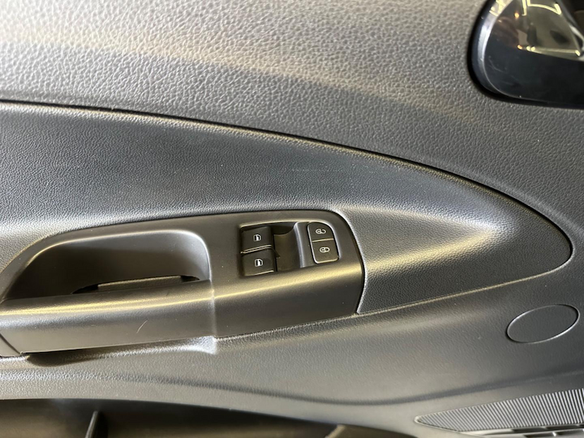 Foto do veículo VOLKSWAGEN SAVEIRO  CS RB MPI 2023 32.309 KM 74.900,00