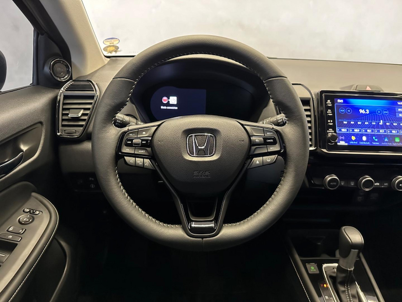 Foto do veículo HONDA CITY  HATCHBACK TOURING 1.5 FLEX 16V AUT 2024 13.312 KM 128.900,00