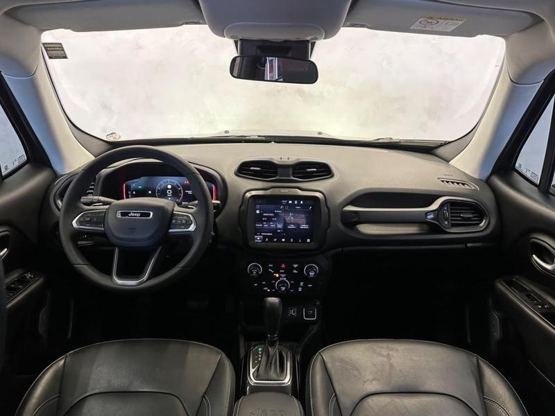 Foto do veículo JEEP RENEGADE  LONGITUDE T270 1.3 TB 4X2 FLEX AUT 2024 32.848 KM 114.900,00