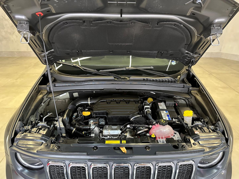 Foto do veículo JEEP RENEGADE  LONGITUDE T270 1.3 TB 4X2 FLEX AUT 2024 13.929 KM 132.900,00