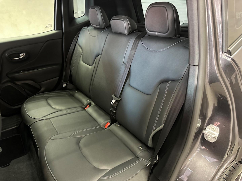 Foto do veículo JEEP RENEGADE  LONGITUDE T270 1.3 TB 4X2 FLEX AUT 2024 13.552 KM 132.900,00