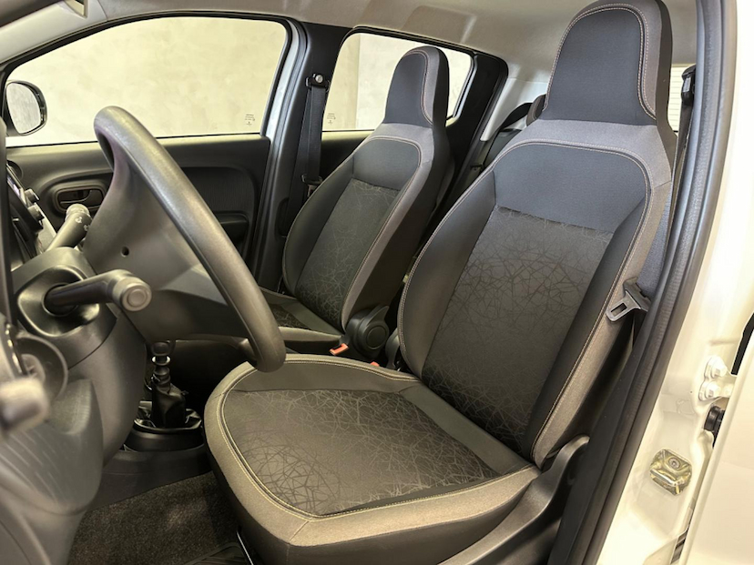 Foto do veículo FIAT MOBI  TREKKING 1.0 MT 2023 21.635 KM 62.900,00
