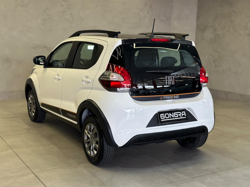 Foto do veículo FIAT MOBI  TREKKING 1.0 MT 2023 21.635 KM 62.900,00