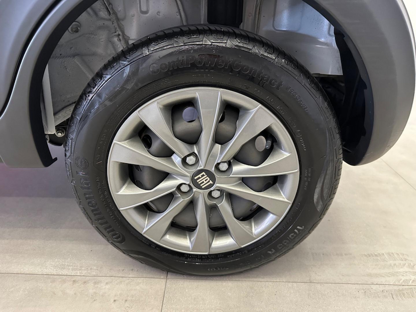 Foto do veículo FIAT MOBI  TREKKING 1.0 MT 2023 21.635 KM 62.900,00