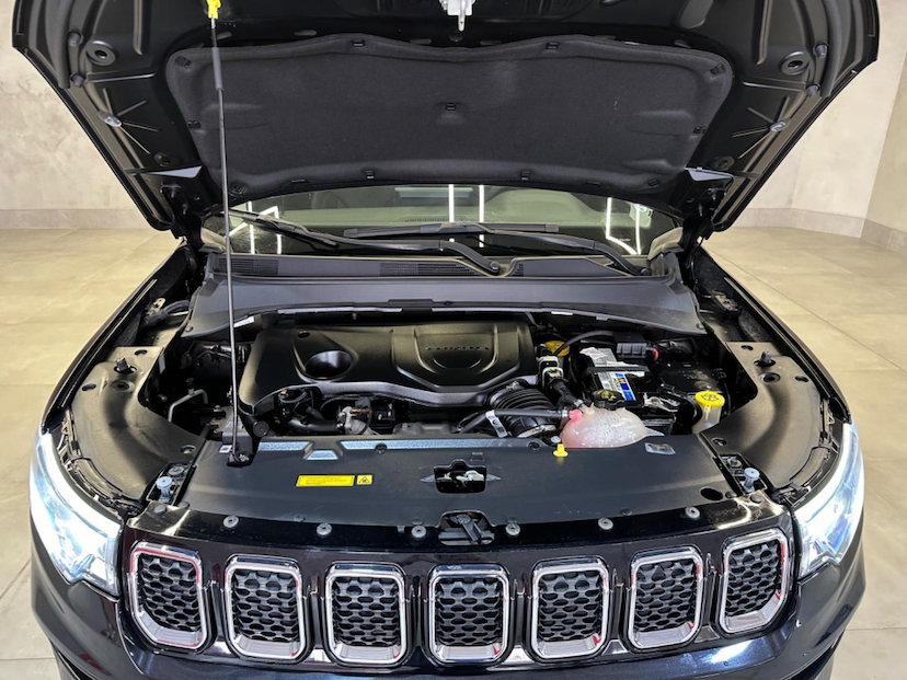 Foto do veículo JEEP COMPASS  LONG. T270 1.3 TB 4X2 FLEX AUT. 2023 20.372 KM 139.900,00