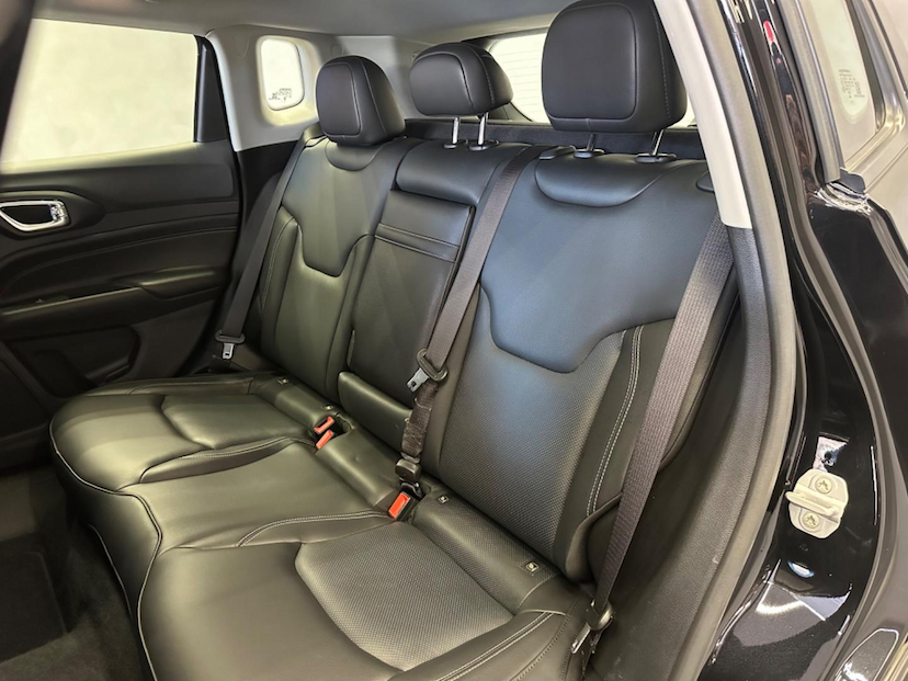 Foto do veículo JEEP COMPASS  LONGITUDE T270 TURBO FLEX AUT. 2023 13.607 KM 142.900,00