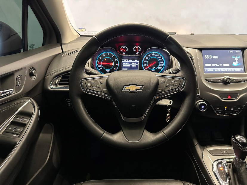 Foto do veículo CHEVROLET CRUZE  1.4 SPORT6 LT AUTOMATICO 2018 82.300 KM 85.900,00