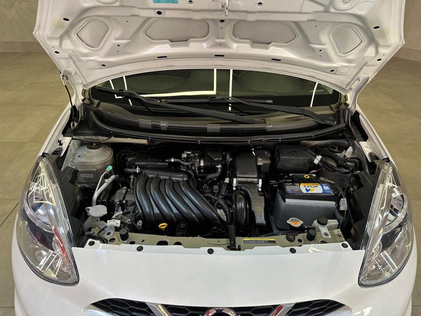 Foto do veículo NISSAN MARCH NISSAN  16SV FLEX 2018 52.989 KM 54.900,00