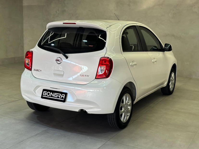 Foto do veículo NISSAN MARCH NISSAN  16SV FLEX 2018 52.989 KM 54.900,00