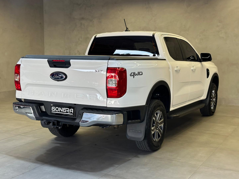 Foto do veículo FORD RANGER  XLT 3.0 V6 4X4 CD TB DIE. AUT. 2024 27.318 KM 269.900,00