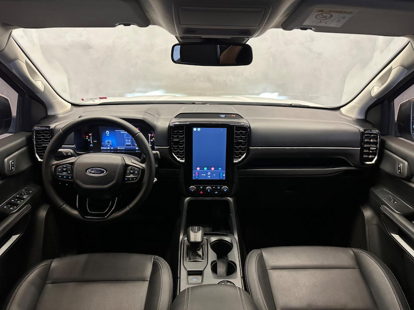 Foto do veículo FORD RANGER  XLT 3.0 V6 4X4 CD TB DIE. AUT. 2024 27.318 KM 269.900,00