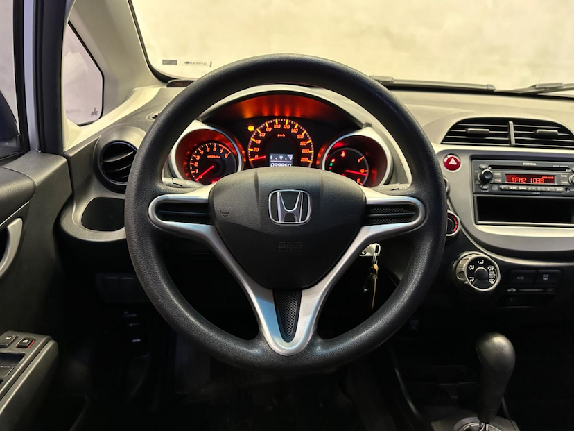 Foto do veículo HONDA FIT  LXL-CVT 1.4 8V 2012 99.800 KM 52.900,00