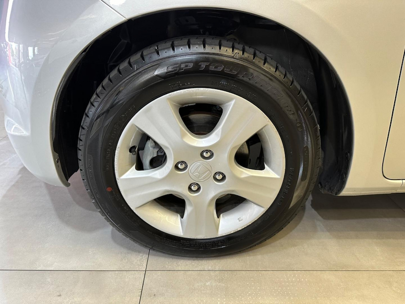 Foto do veículo HONDA FIT  LXL-CVT 1.4 8V 2012 99.800 KM 52.900,00