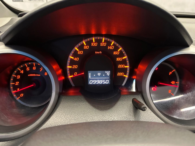 Foto do veículo HONDA FIT  LXL-CVT 1.4 8V 2012 99.800 KM 52.900,00