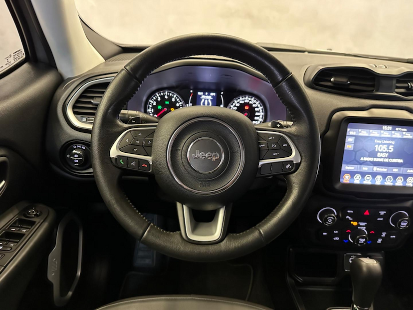 Foto do veículo JEEP RENEGADE  LONGITUDE 1.8 FLEX AUTOMATICO 2021 40.806 KM 92.900,00