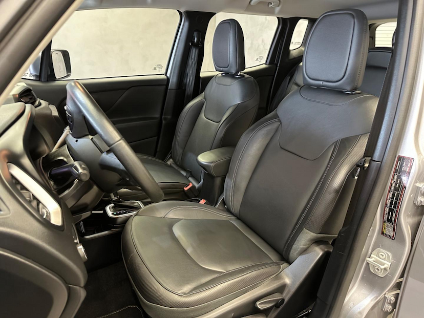 Foto do veículo JEEP RENEGADE  LONGITUDE 1.8 FLEX AUTOMATICO 2021 40.806 KM 92.900,00