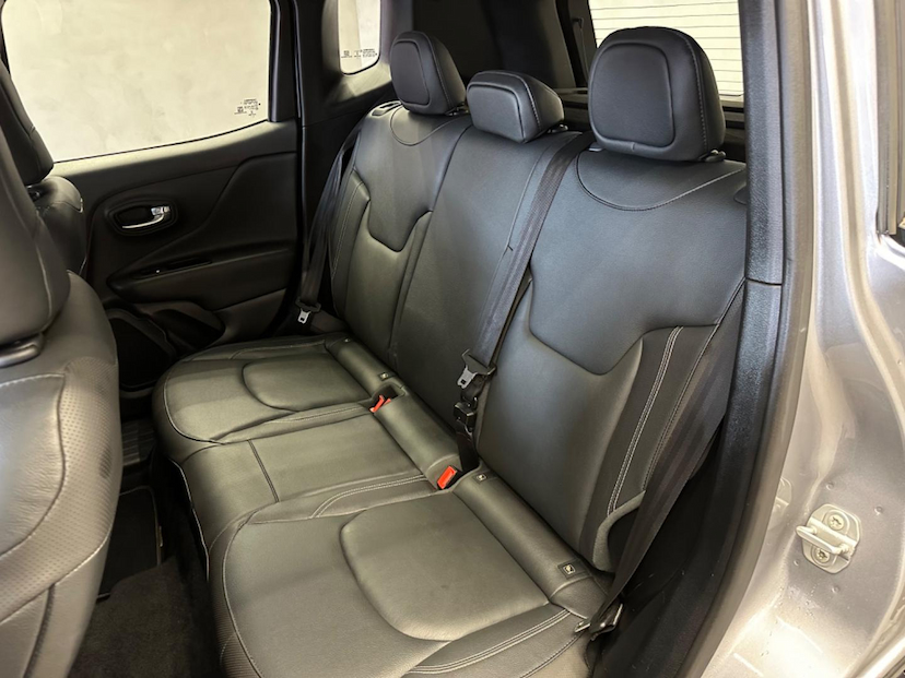 Foto do veículo JEEP RENEGADE  LONGITUDE 1.8 FLEX AUTOMATICO 2021 40.806 KM 92.900,00