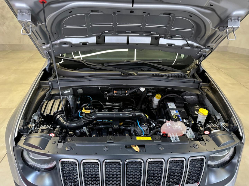 Foto do veículo JEEP RENEGADE  LONGITUDE 1.8 FLEX AUTOMATICO 2021 40.806 KM 92.900,00