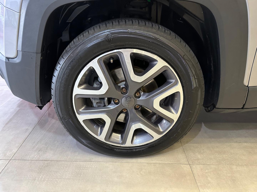 Foto do veículo JEEP RENEGADE  LONGITUDE 1.8 FLEX AUTOMATICO 2021 40.806 KM 92.900,00