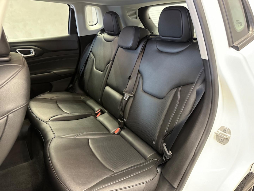 Foto do veículo JEEP COMPASS  S 4XE HIBRIDO 2022 18.116 KM 184.900,00