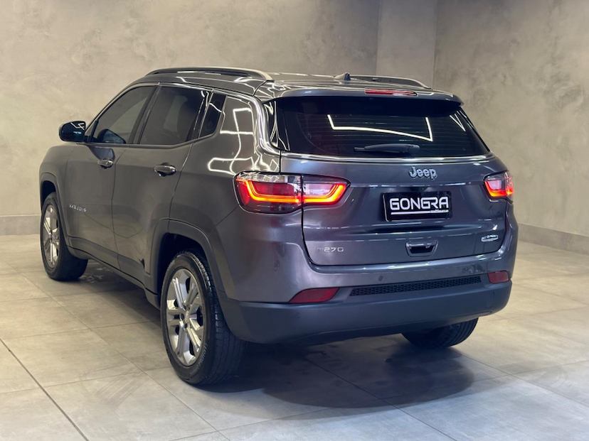 Foto do veículo JEEP COMPASS  LONG TF 2023 13.033 KM 148.900,00