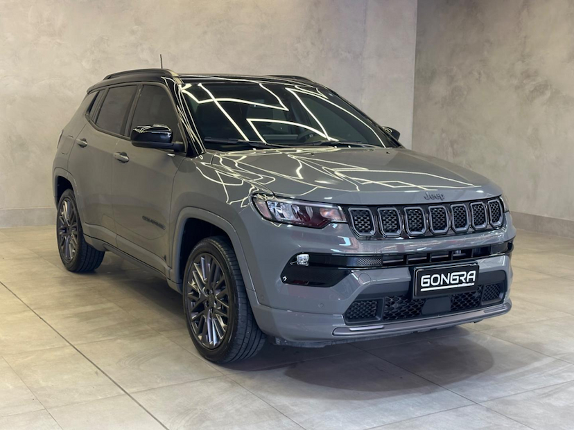 Foto do veículo JEEP COMPASS  SERIE S TF 2023 25.505 KM 179.900,00