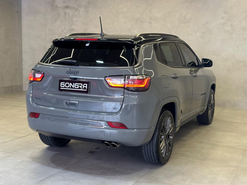 Foto do veículo JEEP COMPASS  SERIE S TF 2023 25.505 KM 179.900,00