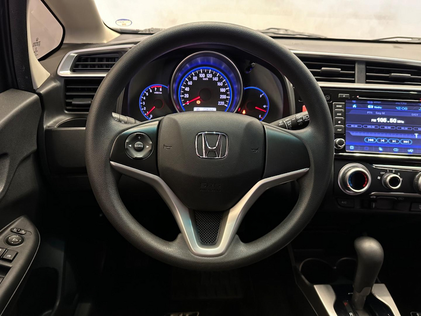 Foto do veículo HONDA FIT  LX CVT 2017 84.338 KM 72.900,00