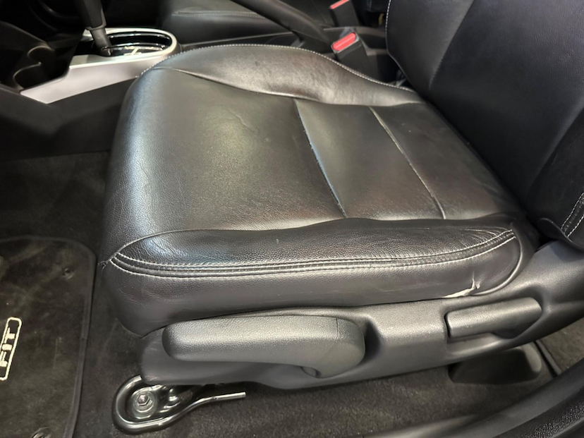 Foto do veículo HONDA FIT  LX CVT 2017 84.338 KM 72.900,00