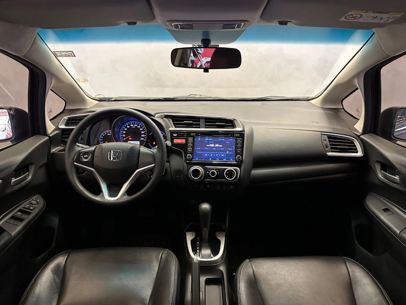 Foto do veículo HONDA FIT  LX CVT 2017 84.338 KM 72.900,00