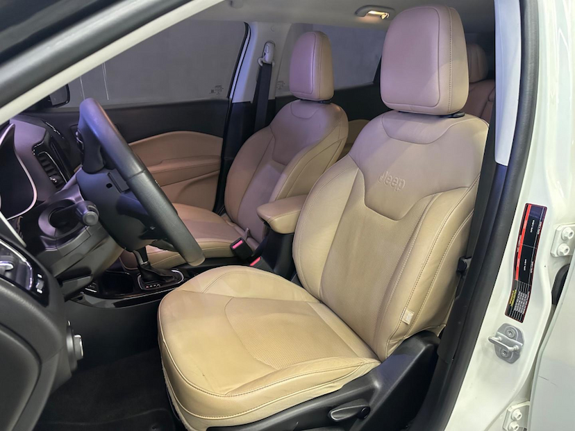 Foto do veículo JEEP COMPASS  LIMITED 2.0 4X2 FLEX 16V AUT 2017 86.546 KM 93.900,00