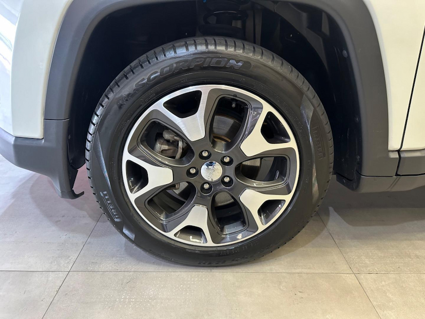 Foto do veículo JEEP COMPASS  LIMITED 2.0 4X2 FLEX 16V AUT 2017 86.546 KM 93.900,00