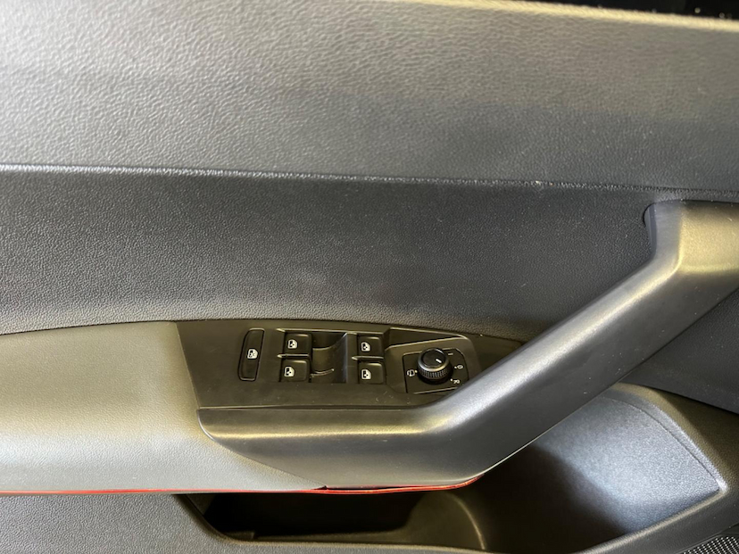 Foto do veículo VOLKSWAGEN NIVUS  1.0 200 TSI HIGHLINE 2021 52.170 KM 107.900,00