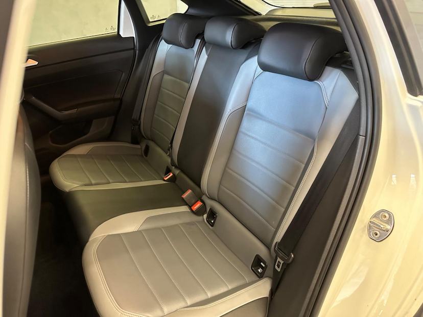Foto do veículo VOLKSWAGEN NIVUS  1.0 200 TSI HIGHLINE 2021 52.170 KM 107.900,00