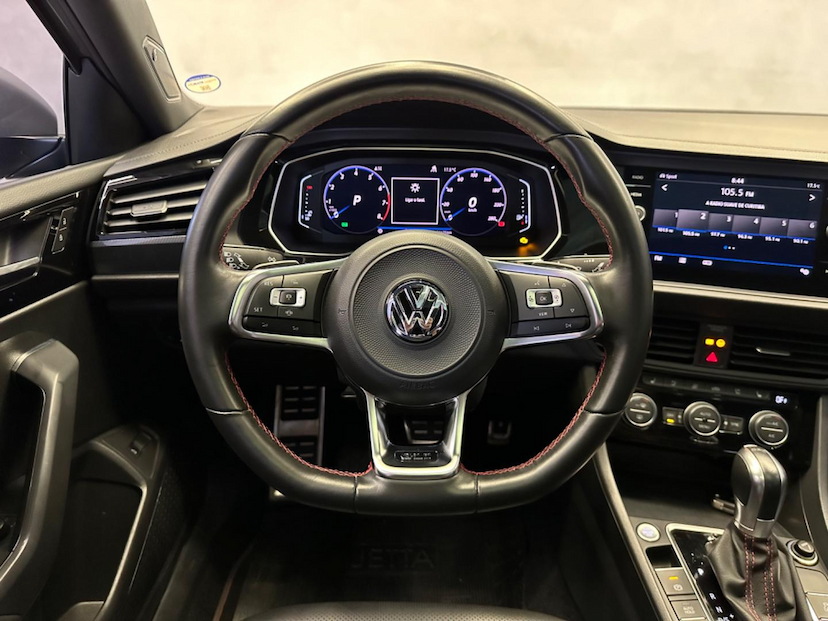 Foto do veículo VOLKSWAGEN JETTA  GLI 350 TSI 2.0 16V 4P AUT 2019 54.600 KM 162.900,00