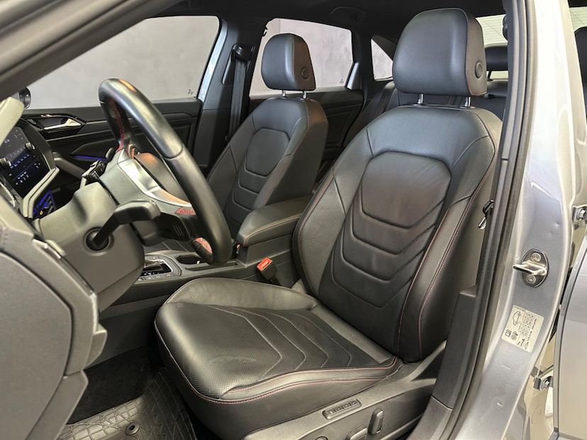 Foto do veículo VOLKSWAGEN JETTA  GLI 350 TSI 2.0 16V 4P AUT 2019 54.600 KM 162.900,00