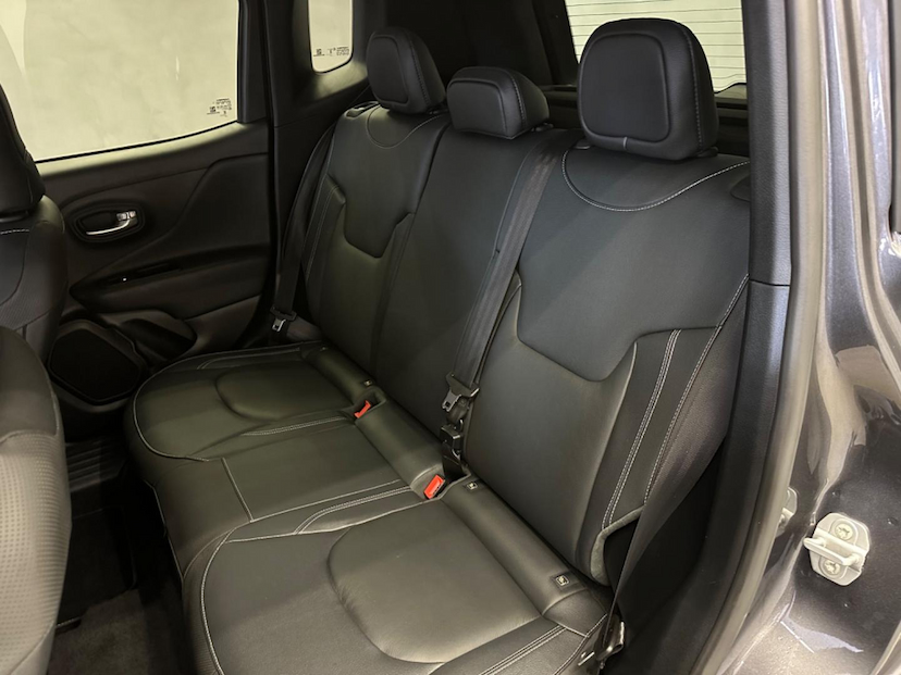 Foto do veículo JEEP RENEGADE  LONGITUDE T270 1.3 TB 4X2 FLEX AUT 2024 8.349 KM 126.900,00