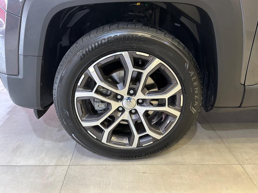 Foto do veículo JEEP RENEGADE  LONGITUDE T270 1.3 TB 4X2 FLEX AUT 2024 8.349 KM 126.900,00